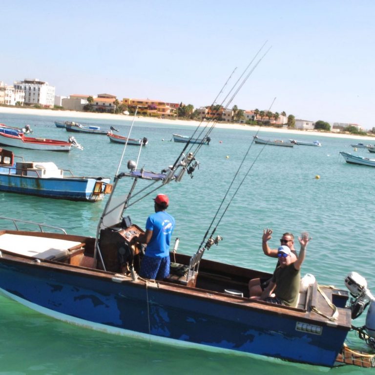 Sailing of for bottom fishing with fishing holidays and trips Boa Vista